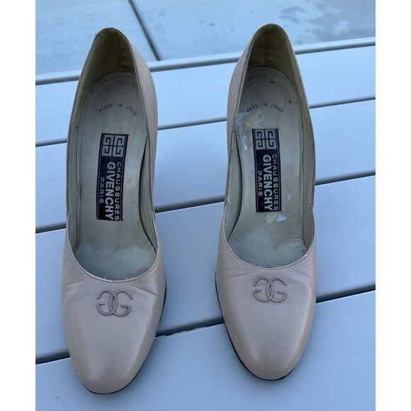 Vintage Givenchy Monogram Heels - Size 6 AA - Nude - Picture 1 of 9